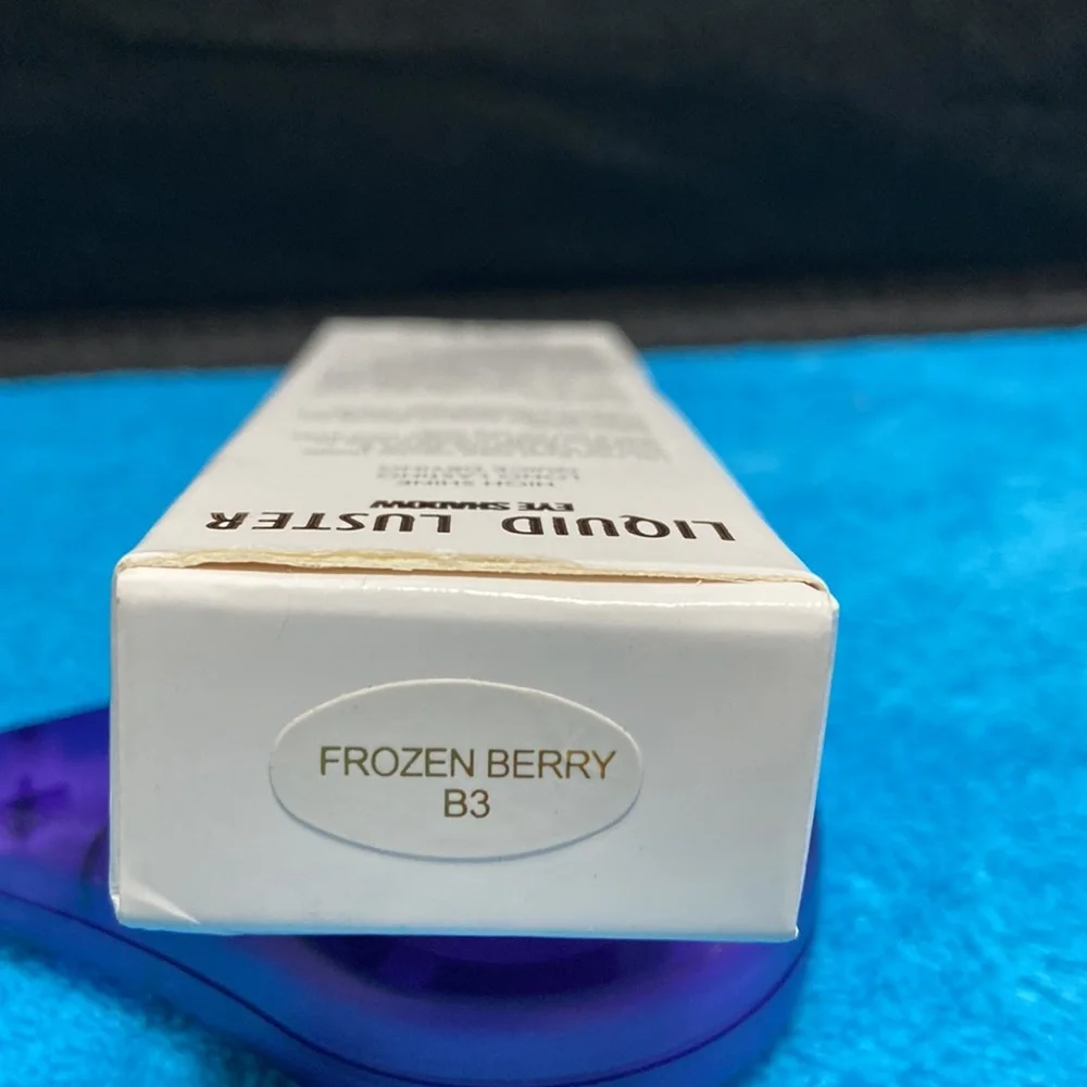 Amuse - Liquid Luster Eye Shadow - Frozen Berry Color